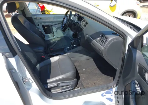 2017 Volkswagen Jetta 1.4T Se из США, поврежденный, VIN 3VWDB7AJ7HM323415